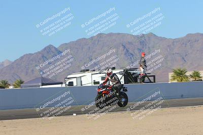 media/Nov-06-2023-Moto Forza (Mon) [[ce023d0744]]/4-Beginner Group/Session 4 (Finish Line Checker)/